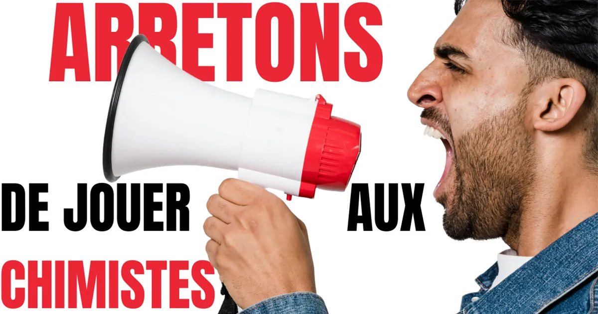 Homme avec un mégaphone qui crie "ARRETONS DE JOUER AUX CHIMISTES" pour manifester son mécontentement envers les PGR